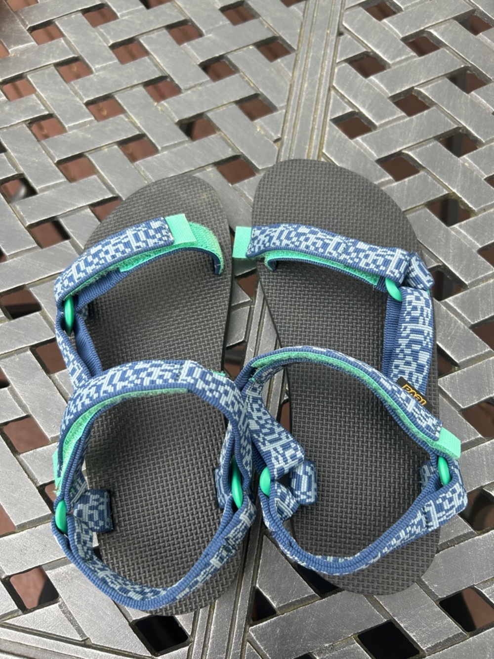 Teva Universal